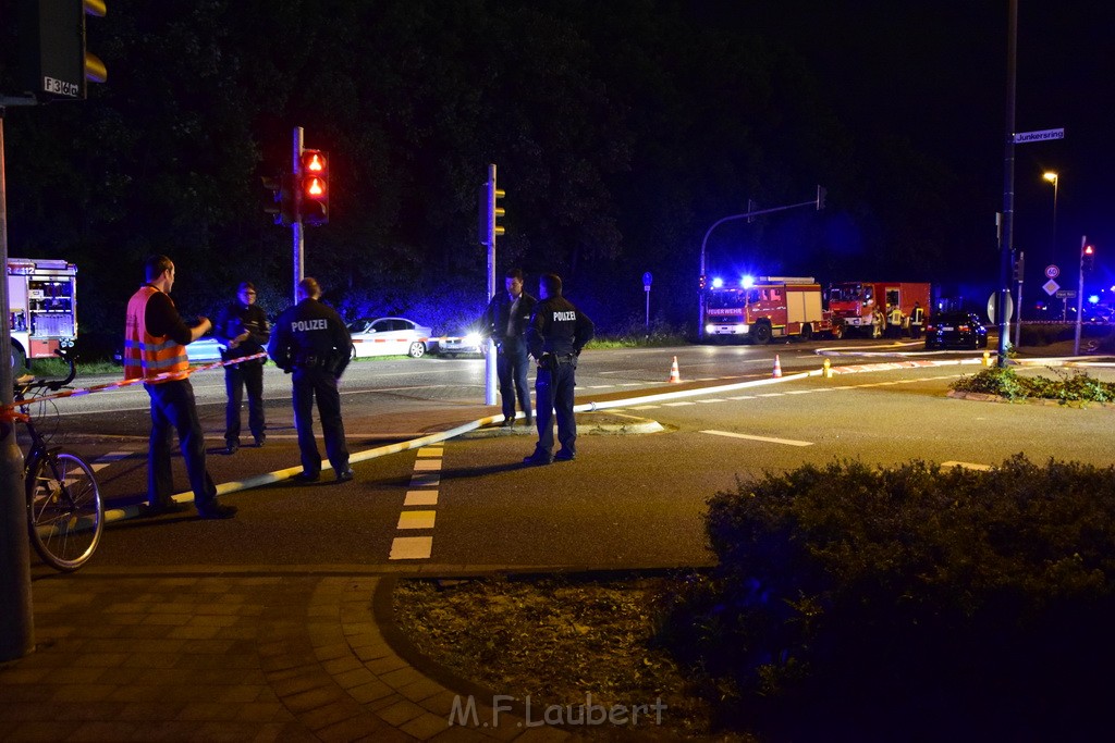 Grossbrand Halle Troisdorf Kriegsdorf Junkersring P685.JPG - Miklos Laubert